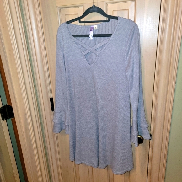 Alya Dresses & Skirts - Misses sz M Alya Gray Sweater Dress v-neck Fall Casual Dress Cozy